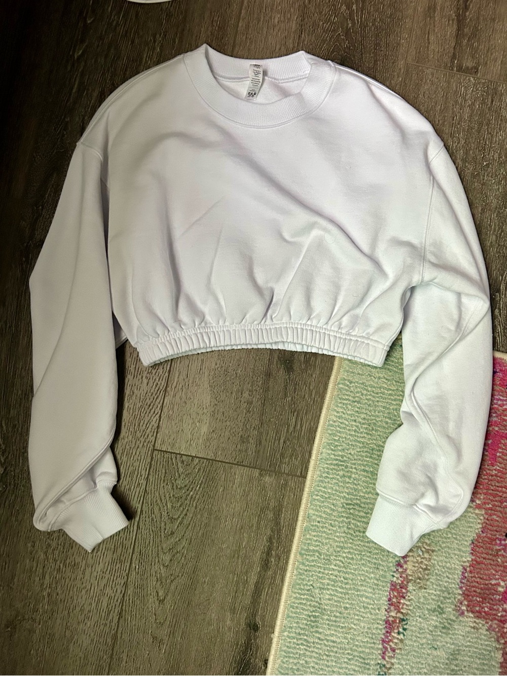 Alo Yoga White Cropped Crewneck Sweatshirt